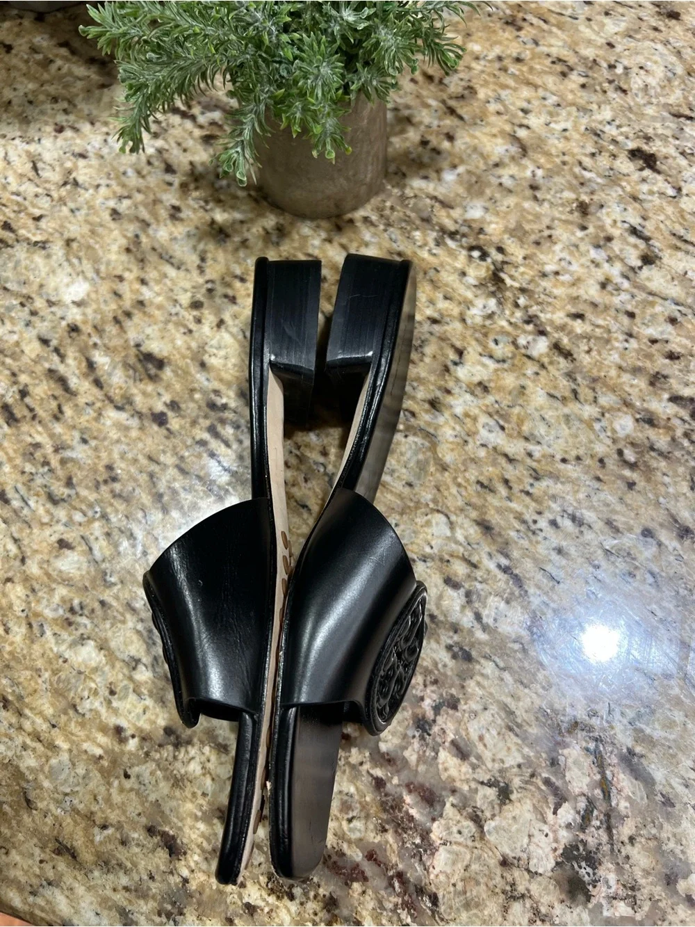 Tory Burch Bombe Black Leather Medallion Slide Sandals 10M